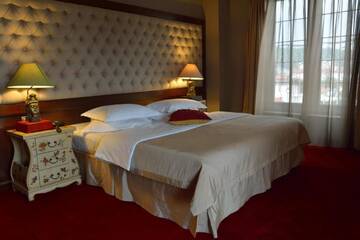 Фото номера Люкс Отель Simfonia Boutique Hotel г. Рымнику-Вылча 16