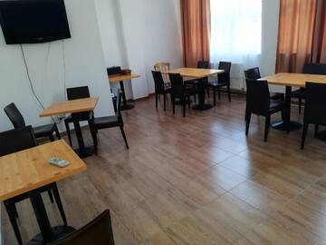 Фото номера Двухместный номер с 1 кроватью и общим туалетом Хостелы Hostel Valcea г. Рымнику-Вылча 15