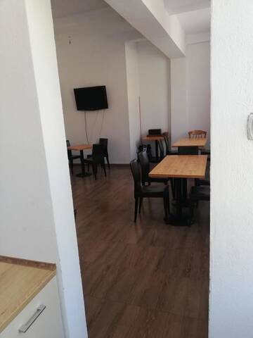 Фото номера Двухместный номер с 1 кроватью и общим туалетом Хостелы Hostel Valcea г. Рымнику-Вылча 16