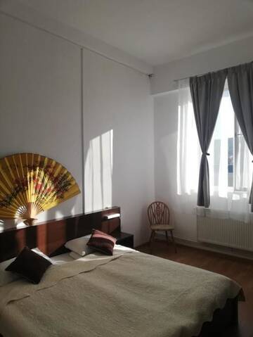 Фото номера Двухместный номер с 1 кроватью и общим туалетом Хостелы Hostel Valcea г. Рымнику-Вылча 24