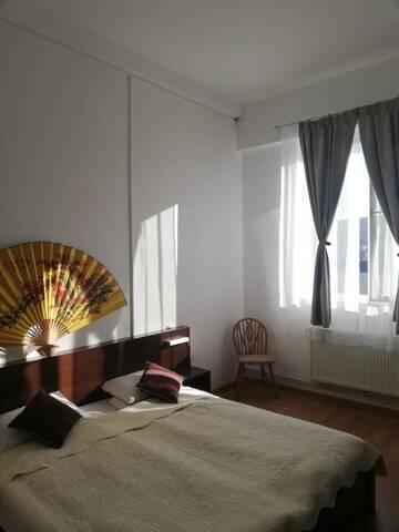 Фото номера Двухместный номер с 1 кроватью и общим туалетом Хостелы Hostel Valcea г. Рымнику-Вылча 8